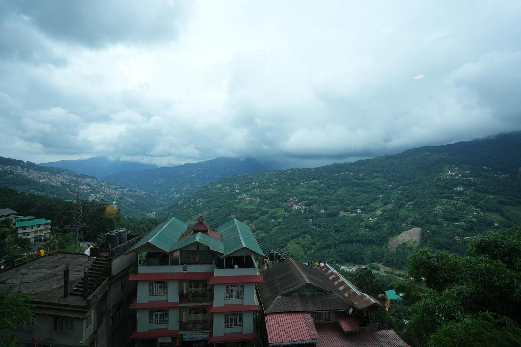 Cilantro Comfort Gangtok Exteriör bild